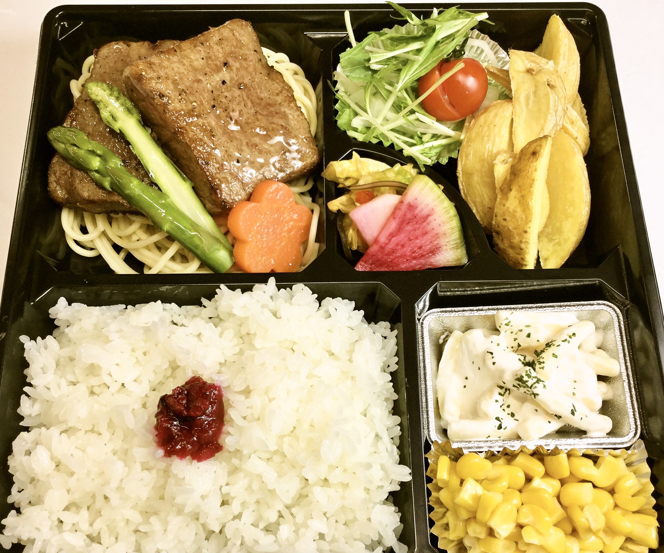 ホテルメイドの味を自宅で 仙台牛のリブステーキ弁当 そのお味は 日刊せんだいタウン情報s Style Web