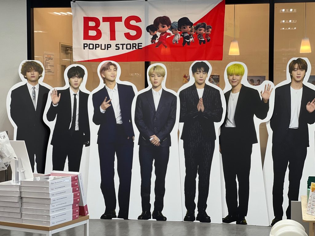 BTS ユンギ SUGA 等身大パネル BTS」おしゃれまとめの人気アイデア｜Pinterest｜Lolla | ユンギ
