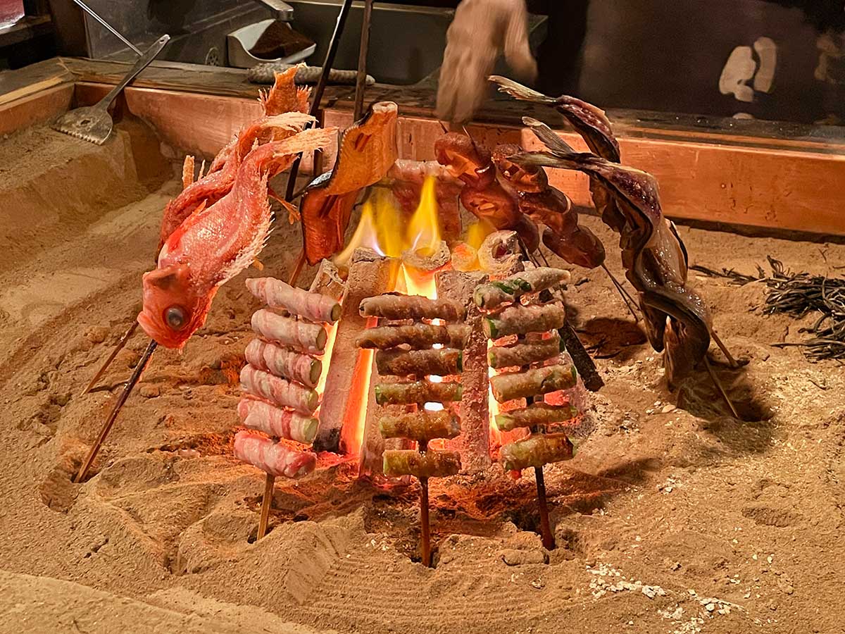 ひとり居酒屋にも！『蔵の庄一番町本店』でおいしい囲炉裏焼きと日本酒