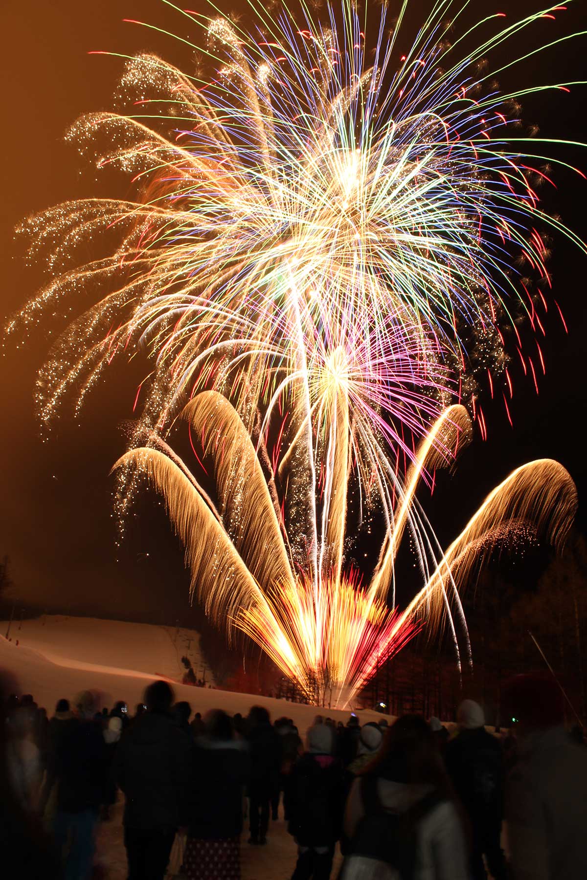 究極の美◼️蔵から夜空一面に美しい花火のような見事な漆塗りの香壺？入れ物が出て来た Amazon.co.jp: 究極の美蔵から夜空一面に美しい花火のような見事な漆